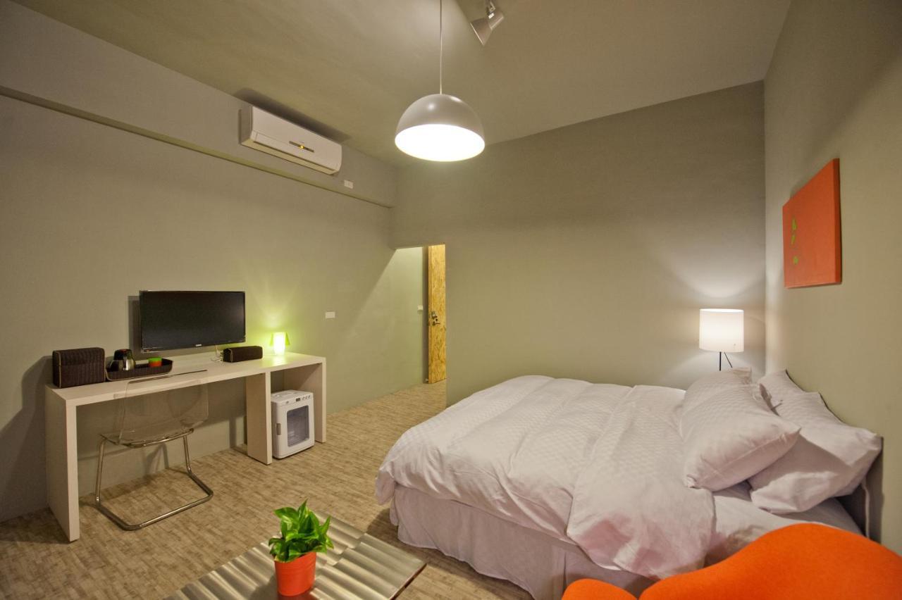 Hotel Leo 111/Arena Ruifeng Kaohsiung Esterno foto